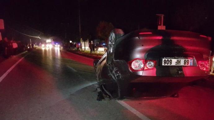 Böyle Şaka Görülmedi! Araba Kullanan Eşini Trafikte Sıkıştırdı Kaza Yapmasına Neden Oldu