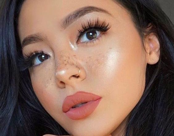 Erkeklerin Gözlerini Kamaştıracak Trend: Flare Highlight Tekniği İle Bambaşka Aydınlatıcı Görünümü NYX Markası İle Nasıl Yapılır?