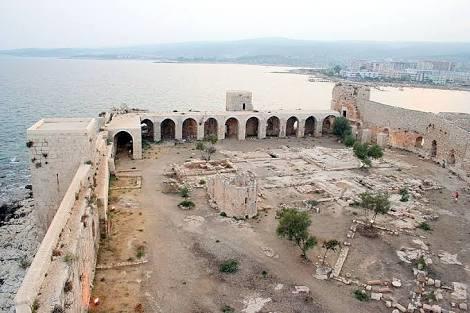 Kralın Kızını Bir Yılandan Korumak İçin Yaptırdığı Kızkalesi'ni Geziyorum!