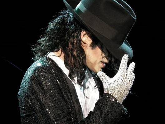 O Dünün, Bugünün ve Yarının Dünya Starı: Bir Yalnız Adam ve Michael Jackson Efsanesinin Bilinmeyenleri