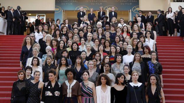 Cannes Film Festivali'nin Kırmızı Halısında Ünlü Kadınlardan Cinsiyet Ayrımcılığı Protestosu