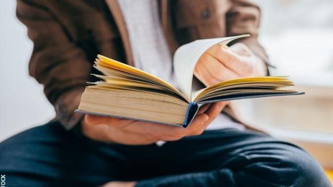 1000 Kitap Sitesinde Takılan Kitap Kurtları!