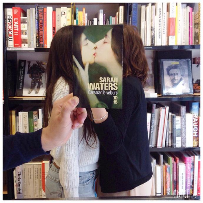Kitap Kapaklarıyla Okuyucuların Yüzünü Birleştiren Mükemmel Bir Akım: Book Face!