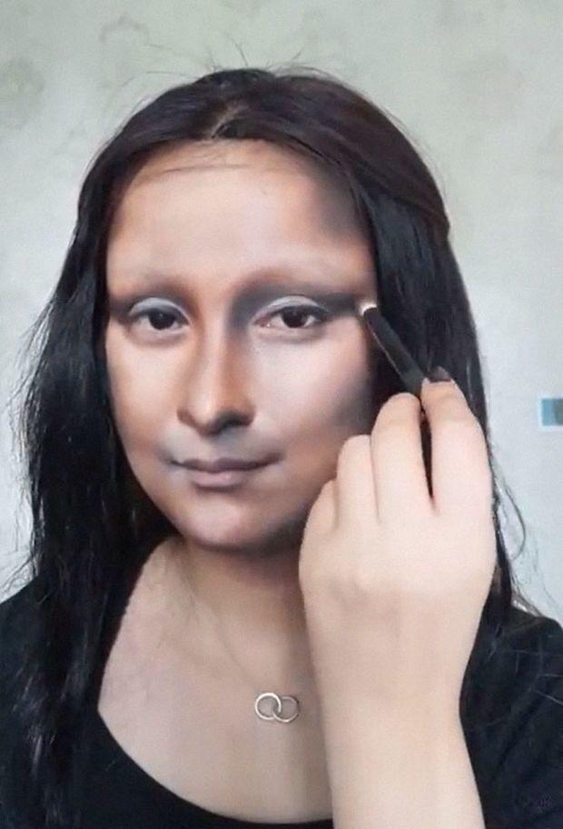 Ona Sadece Makyaj Malzemesi Verin, Kendisini Sanat Şaheserine Dönüştürsün: Çinli He Yuhong!