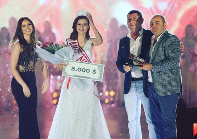 2015 Miss Model Birincisi Büşra Canbaz İkinci Tacını Kazandı