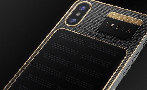 Dahili Güneş Paneline Sahip iPhone X Tesla Piyasaya Çıktı