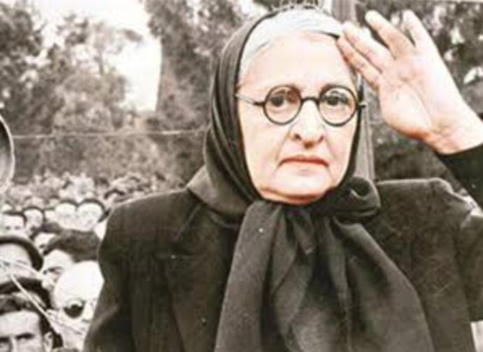 Kahramanlıklarıyla Türkiye'nin İlk Kadın Yazarlarından Halide Onbaşı!