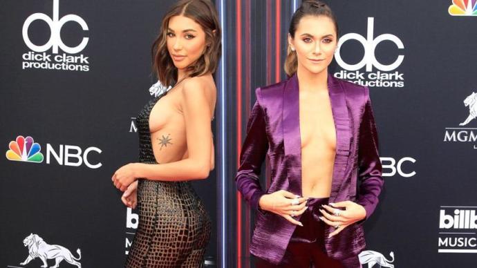 Billboard Müzik Ödülleri’ne Güzellik Ve Dekolte Damgasını Vurdu!