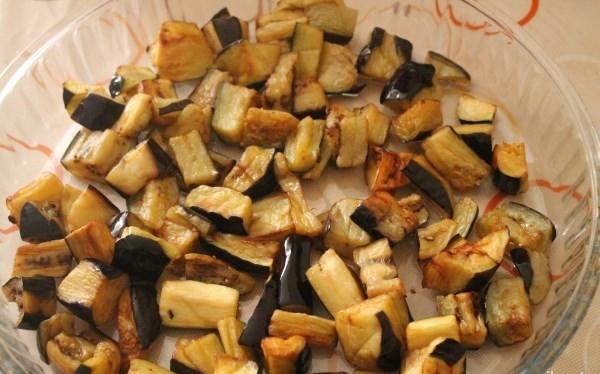 Kıymaya Para Yetiştiremeyenlere Uydurmasyon Yemek Denemem: Yalancı Musakka!