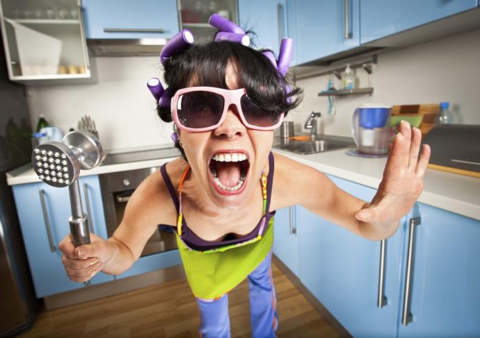 Annelere Söylenen ve Söyleyen Kişiye Uçma İsteği Yaratan En Klişe Sözler