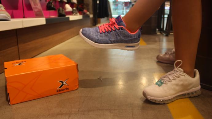 Moda İkonu Kızlar Buraya! Bu Yazın En Tarz Sneakerlarını Buldum, Mutlaka Görmelisiniz!