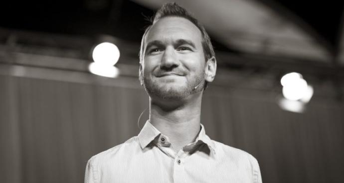 O Bir Azim Ve Başarı Hikayesi: Eksiklerini Kalbiyle Tamamlayan Uzuvsuz Adam Nick Vujicic