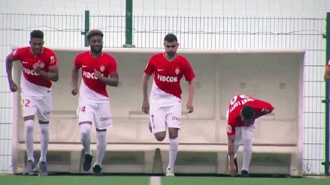 Monacolu 5 Futbolcu 55 Minik Futbolcuyla Maça Çıktı