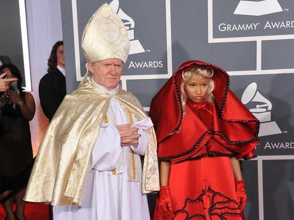 Nicki Minaj ve Eminem Gerçekten Aşk mı Yaşıyor Yoksa Bizi mi Kandırıyor?