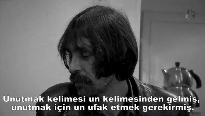 Geçmişi Gölgeye Teslim Ettim ve Şimdi Gölgeler Takibimde
