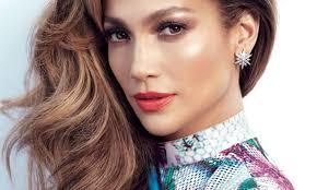 Yaz Makyajının Püf Noktalarını İşin Uzmanından, Bir Make Up Artistten Öğreniyoruz!