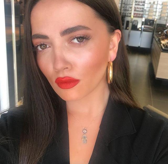 Yaz Makyajının Püf Noktalarını İşin Uzmanından, Bir Make Up Artistten Öğreniyoruz!