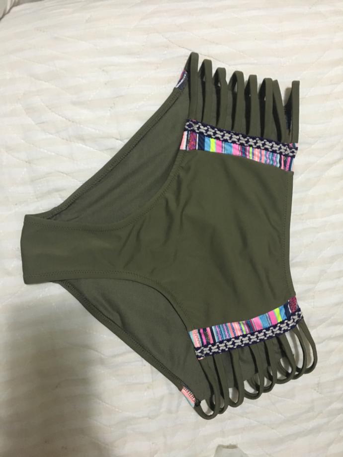 Bu Yazın Hikayesini Tarzıyla Yazmaya Kararlı Kızlar İçin 8 Bikini ve Mayo Modeli