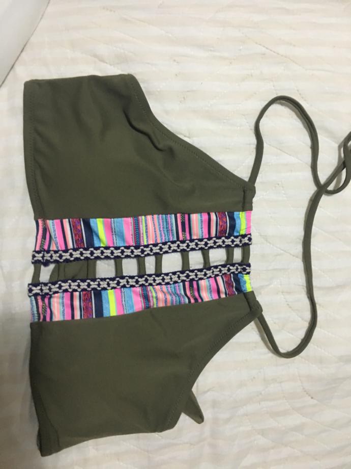 Bu Yazın Hikayesini Tarzıyla Yazmaya Kararlı Kızlar İçin 8 Bikini ve Mayo Modeli