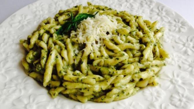Mükemmel Kokusu İle Pesto Sosun Yemeklerinizde Kullanım Alanları!