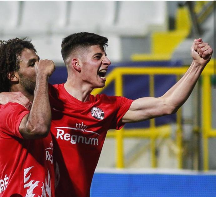 Antalyaspor'da Forma Giyen, Gelecek Vadeden Yetenekli Ve Yakışıklı Futbolcu Harun Alpsoy Kimdir?