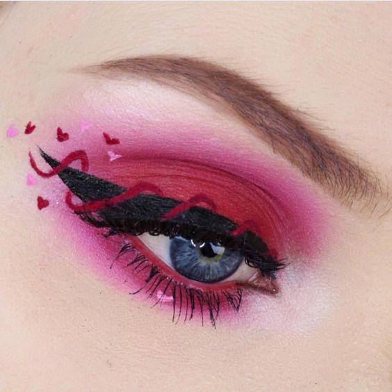 Helix Eyeliner Nasıl Çekilir?