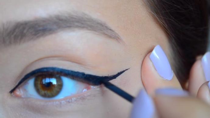 Helix Eyeliner Nasıl Çekilir?