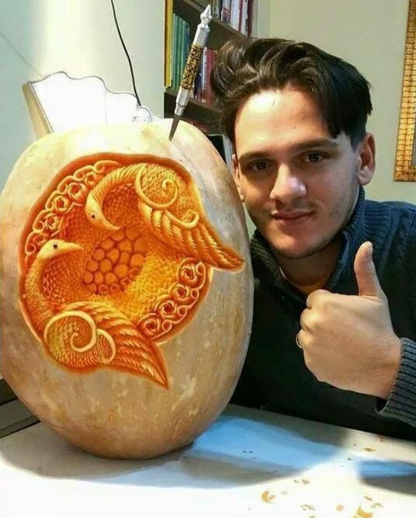 Yeme de Yanında Yat Dedirtecek Meyve Oyma Sanatı!