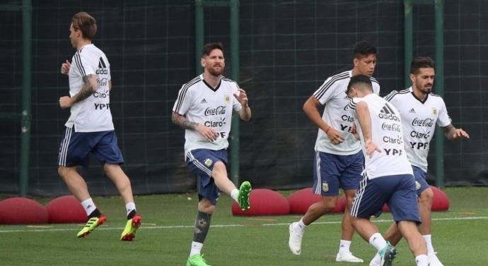 Dünya Kupasının Favori Takımlarından Arjantinli Messi ve Takım Arkadaşlarına İsrail Protestosu