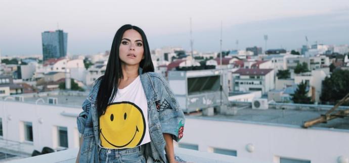 Onlar Siyah Saçlarının Asaletiyle Gönüllere Taht Kurdular! Siyah Saçı En Güzel Taşıyan Ünlüler Kimler?