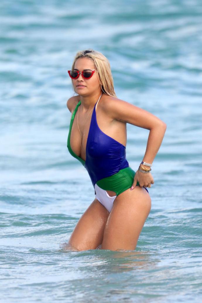 Dikkat Mayo Ve Bikini Sezonu Açıldı! Mayo Ve Bikini İle En İyi Görünen 7 Ünlü Kadın