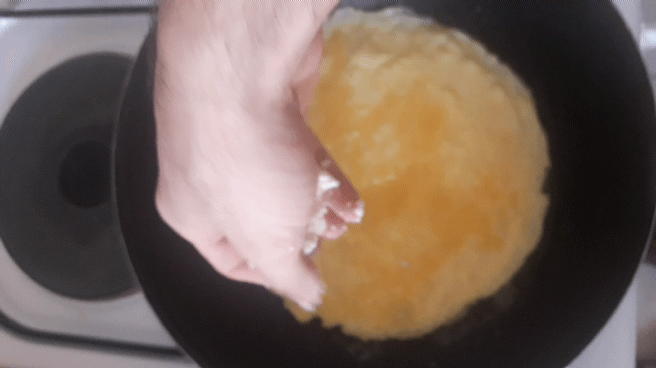 Lor Peynirli Omlet Kapama Nasıl Yapılır?