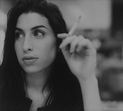 Sesi Çok Güzel Olsa da Kendisi Güzel Olmayan 11 Sanatçı!