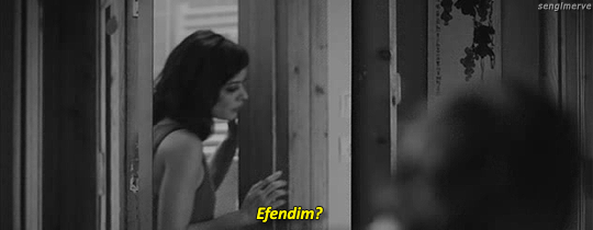 Bir Erkeğin Aşık Olduğunu Anlamanın Yolları Nelerdir?