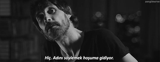 Bir Erkeğin Aşık Olduğunu Anlamanın Yolları Nelerdir?