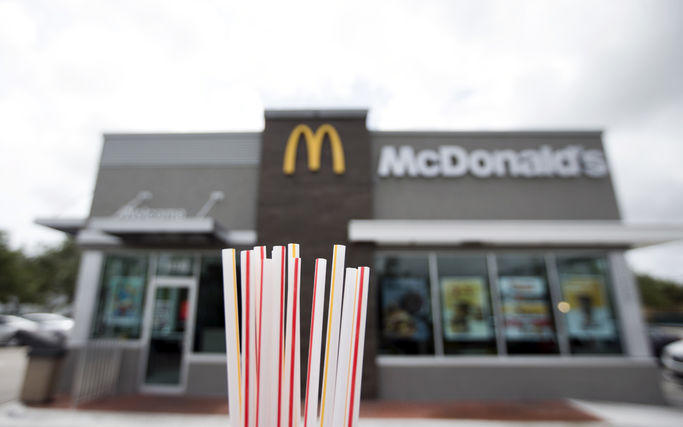 McDonalds Plastik Yerine Artık Kağıt Kullanacak