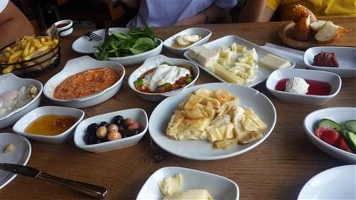 Dönem Stresini Atmak İsteyen Gençlerin Riva'da Bir Günü Nasıl Geçti?