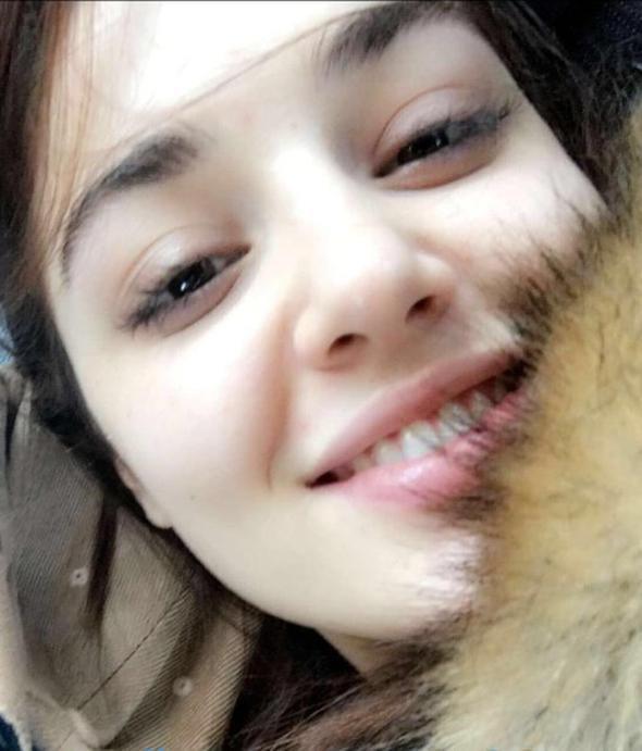 Makyajsız Fotoğraf Paylaşma Akımı: Yerli Ünlülerin Makyajsız Fotoğrafları!