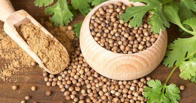 Kimyasallardan Uzak Durmak İsteyenlerin Uygulayabileceği, Doğal Yollarla Diş Bakımı!