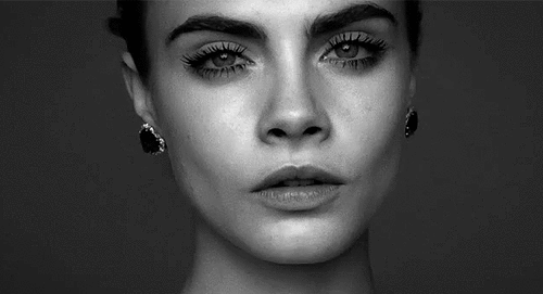 İnce Ve Seyrek Kaşlara Son! Bir Türlü Gürleşmeyen Kaşlar İçin Neler Yapılabilir?