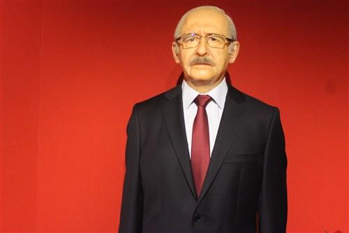 Ünlü Heykeller Geçidi: Özdilek Vakfı Balmumu Heykel Müzesini Geziyorum!