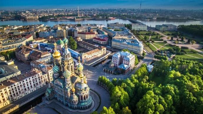 ST. Petersburg ve 
