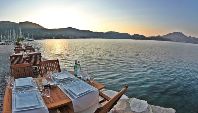 Biricik Aşkıyla Kafa Dinlemek İsteyenlerin Bayılacağı Romantik Tatil Yeri Önerileri!