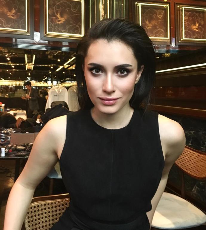 Doğal Hali Kadar Makyajlı Hali de Mükemmel Olan 12 Yerli Oyuncu!