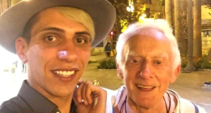 Sonunda Bu da Oldu, 79 Yaşındaki Papaz 25 Yaşındaki Model Erkek Sevgilisiyle Evlendi