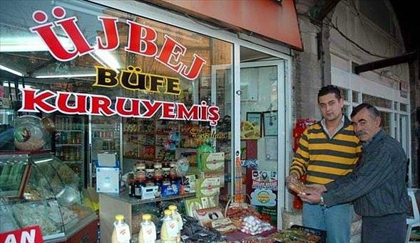 İçerisine Girerken Bir Kez Daha Düşünmenizi Gerektiren Birbirinden Komik 20 Dükkan Tabelası