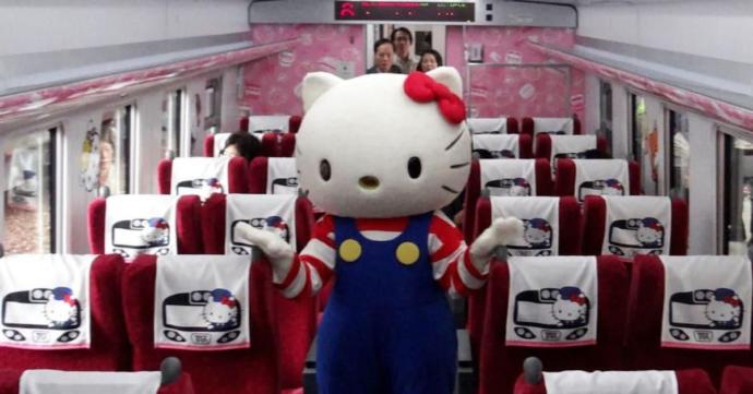 Hello Kitty Temalı Hızlı Tren İlk Yolculuğuna Çıktı