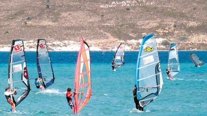 Alaçatı'ya Gittiğinizde "Görmezsek Pişman Oluruz!" Diyeceğimiz Yerler Nelerdir?