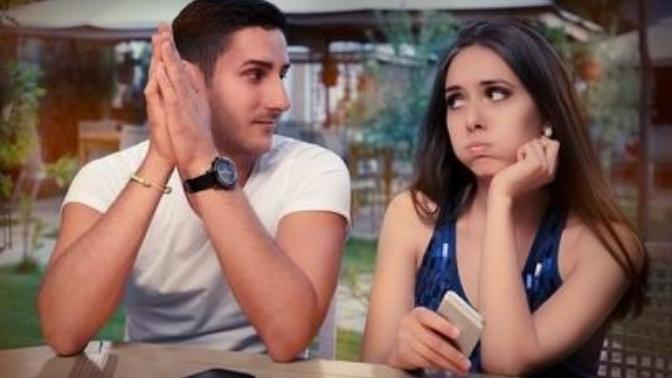 Flört Edilen Kızdan Bir Anda Soğutan 10 Durum