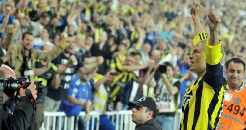Bir Galatasaraylının Kaleminden Fenerbahçe Efsanesi: Alex De Souzayı 5 Adımda Ayrılığa Götüren Nedenler
